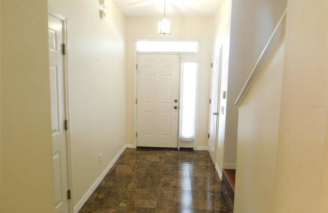 651 VALLANCE WAY NE Gallery 2