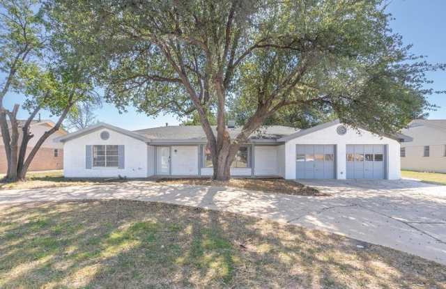 2807 Maxwell Dr Gallery 1