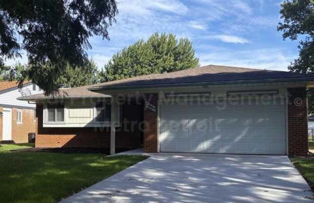 3-Bedroom Single-Family Home in Troy, Michigan photos photos 3-Bedroom Single-Family Home in Troy, Michigan photos photos