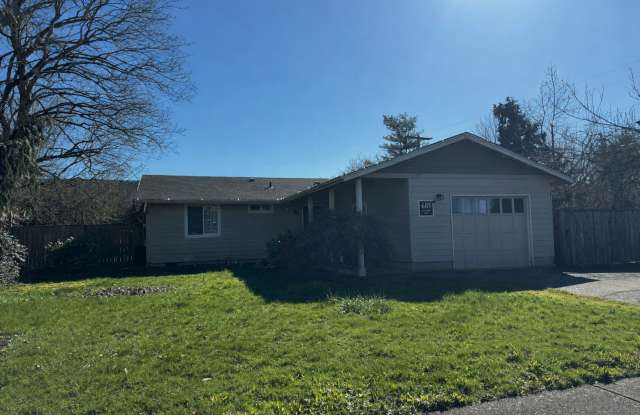 Charming Pet-Friendly Junction City Home with Yard  Garage photos photos