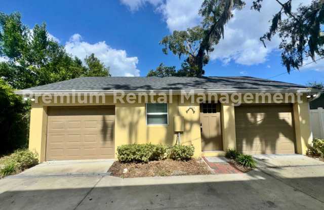 1 bedroom apartment in the Longwood Historic District with 2 Garages! Gallery 1