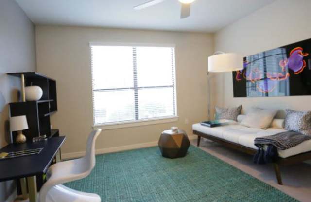 5842 Worth Pkwy Gallery 2