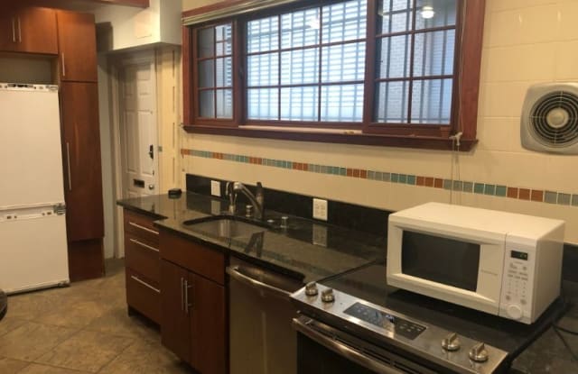 1 Saint Matthew's Court, NW 1 - 1 Saint Mathews Ct NW, Washington, DC 20036