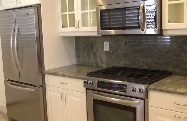10988 Creekbridge Place Gallery 3