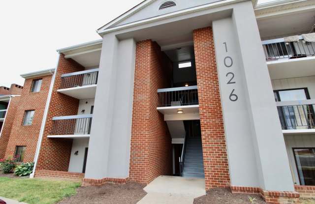 3 bedroom condo for rent with great sunrise views - 1026-3 Blueridge Dr. - 1026 Blue Ridge Drive, Harrisonburg, VA 22802