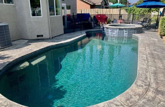 355 Woodcrest Dr. Gallery 3