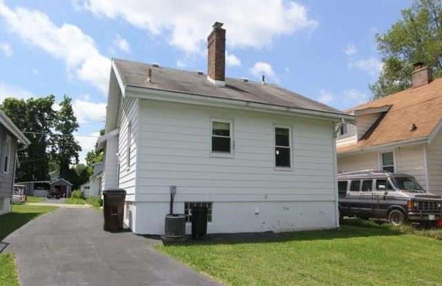 3br House | section 8 accepted  | N. College Hill | Available NOW Gallery 3