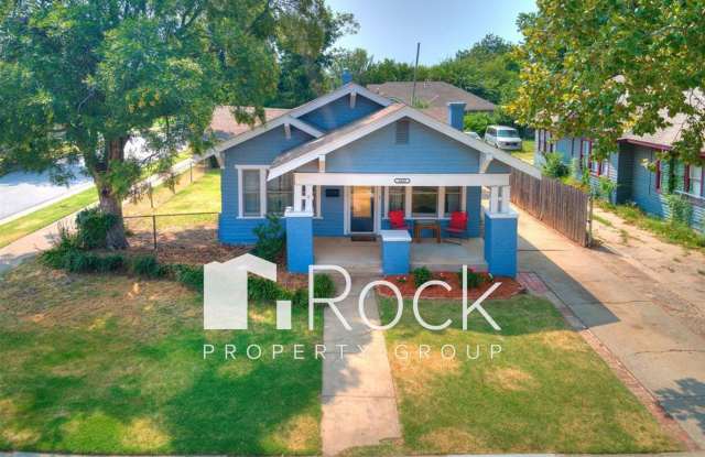 Remodeled 3 Bedroom Bungalow in OKC's Plaza District *Half Off 1st Month's Rent* photos photos