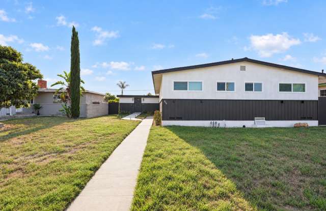 Spacious 4 Bed / 2 Bath Pomona Unit Gallery 1