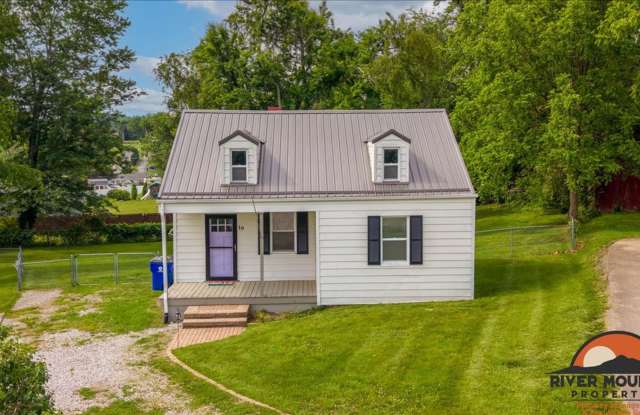 Cozy Single-Family Home in Christiansburg photos photos Cozy Single-Family Home in Christiansburg photos photos