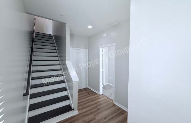 4BD/4.5BA in ROWANDALE! Gallery 4