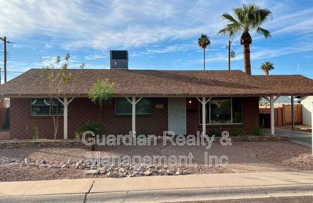 8137 E Indianola Ave - 8137 East Indianola Avenue, Scottsdale, AZ 85251