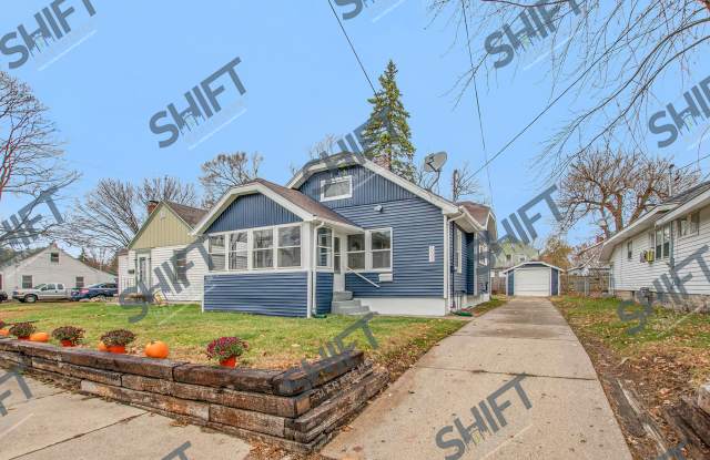 831 Joslin St SE photos photos