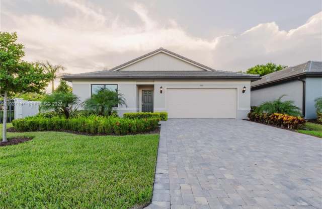 3001 Hibiscus Ave photos photos