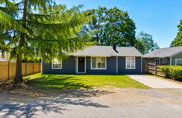 Renovated 3-Bedroom Home with Fenced Yard, Fireplace & In-Unit Laundry photos photos