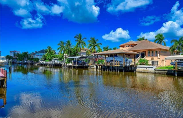 343 CONNERS Ave photos photos