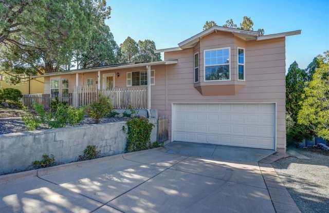 3 bedroom, 2 bath pet friendly home in Prescott - 629 Morrell Boulevard, Prescott, AZ 86301