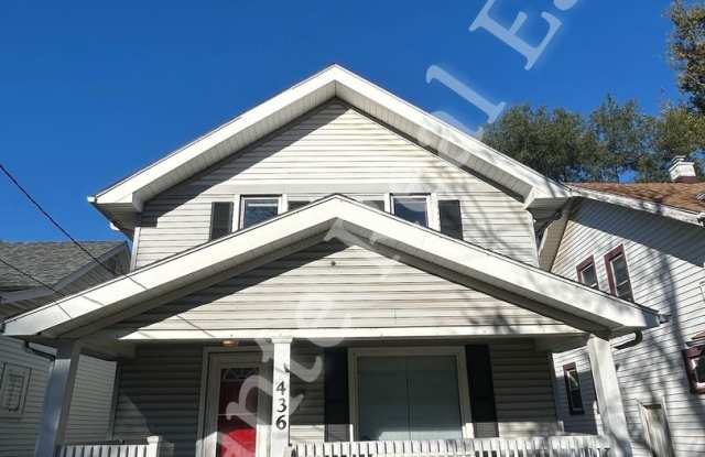 Charming 3-Bed Home with Porch  Parking – Modern Updates Throughout photos photos