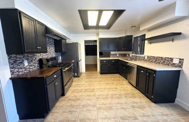 Beautiful 4 Bedroom 2 Bathroom Home with Solar! photos photos Beautiful 4 Bedroom 2 Bathroom Home with Solar! photos photos