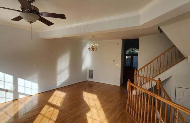 7707 MARTIN ALLEN Court Gallery 2