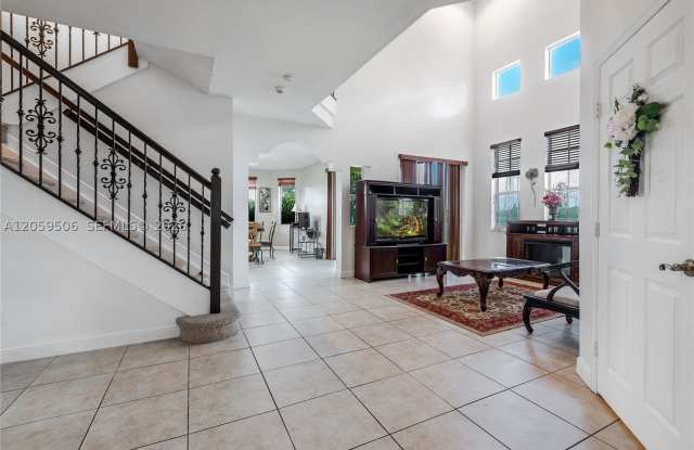5271 SW 141st Ter Gallery 4
