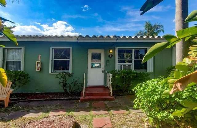 302 SW 15th St photos photos