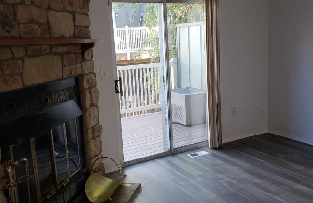 960 S Paris Ct Gallery 4