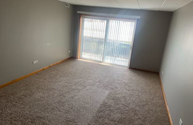 5202 Midlothian Tpke 101 - 5202 West Midlothian Turnpike, Crestwood, IL 60418