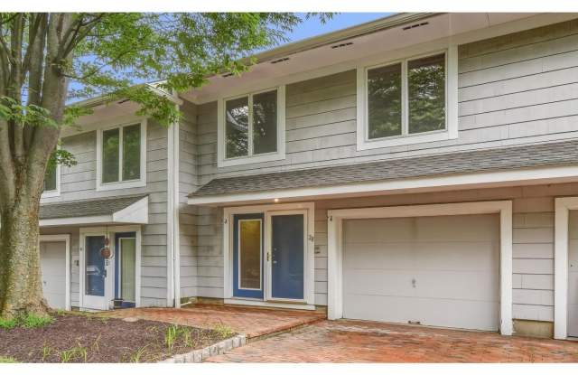 28 MOUNTAIN Avenue photos photos