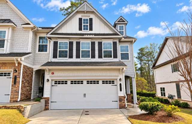 Charming 3BR Townhome in Marietta Gallery 1