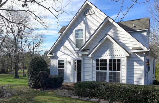 316 Davie Road - 316 Davie Road, Carrboro, NC 27510