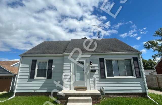 Welcome to 1235 Glenview Rd. a cute South Toledo Home for Rent photos photos