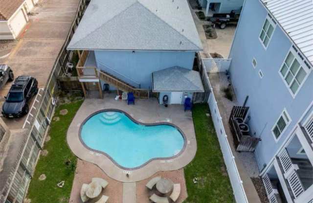 14898 Granada Drive unit: 4 photos photos