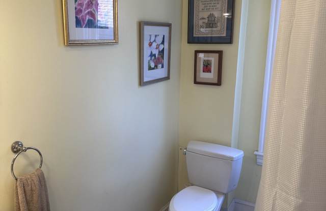 35 Hammond Street Gallery 4