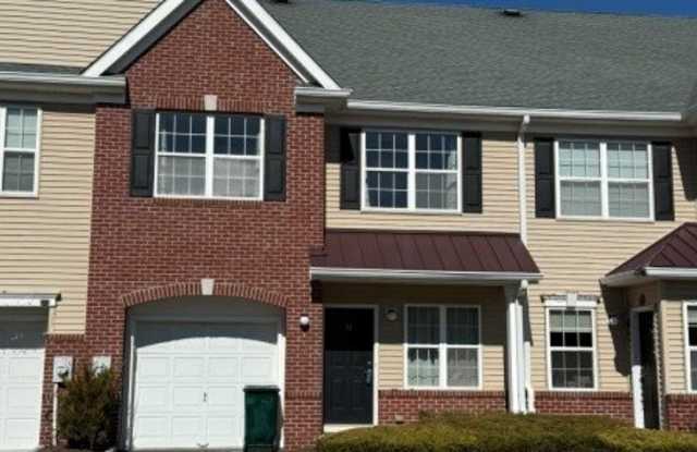 74 Andrews Way - 74 Andrews Way, Piscataway, NJ 08854 74 Andrews Way - 74 Andrews Way, Piscataway, NJ 08854