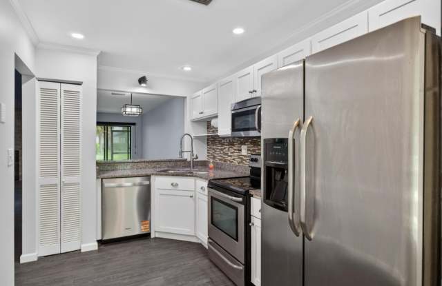 7701 Baymeadows Circle WestUnit #1074 Gallery 4