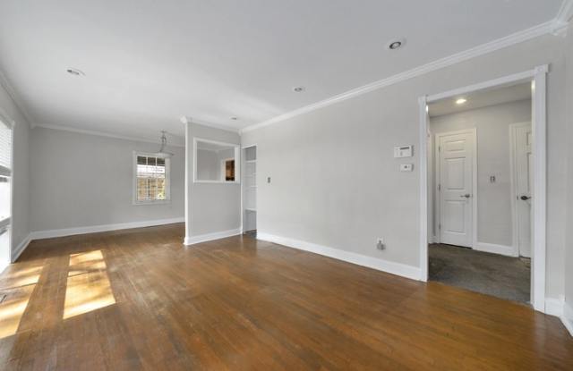 1044 Moreland Drive Southeast Gallery 2
