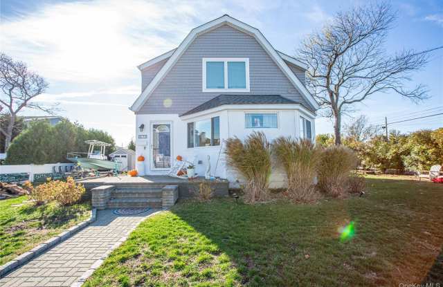 2175 Bay Boulevard photos photos