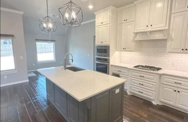 4 Bedroom Home in Edmond Gallery 4