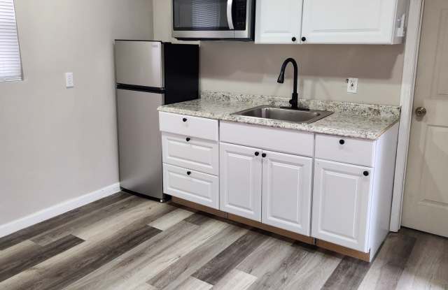9349 Valley Road, Unit 109, Berkeley Springs WV 25411Unit 109 Gallery 2