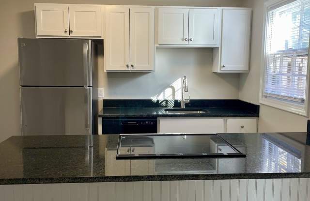 173 Spruce Street - 173 Spruce Street, Manchester, CT 06040