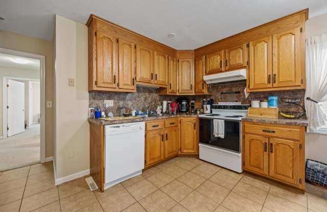 113 Saybrook Road - 113 Saybrook Road, Middletown, CT 06457 113 Saybrook Road - 113 Saybrook Road, Middletown, CT 06457