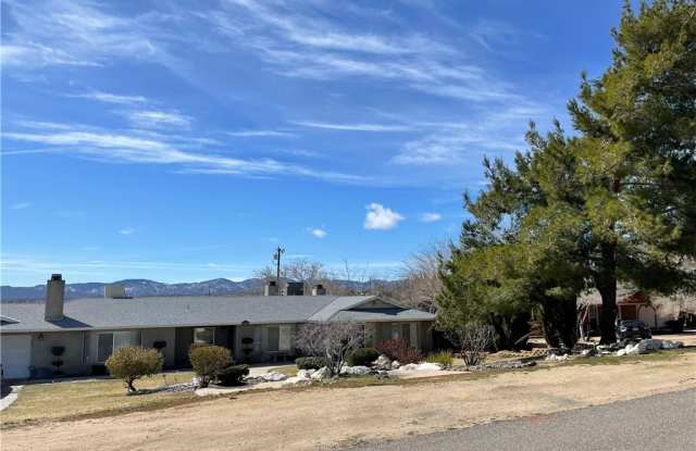 15799 Cromdale Street - 15799 Cromdale Street, Hesperia, CA 92345