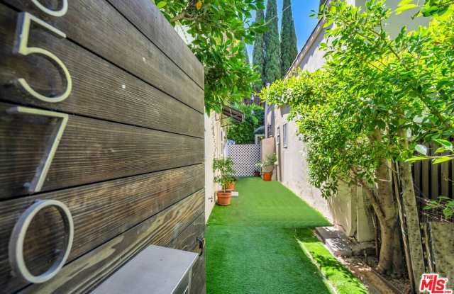 740 N Westmount Dr Gallery 2