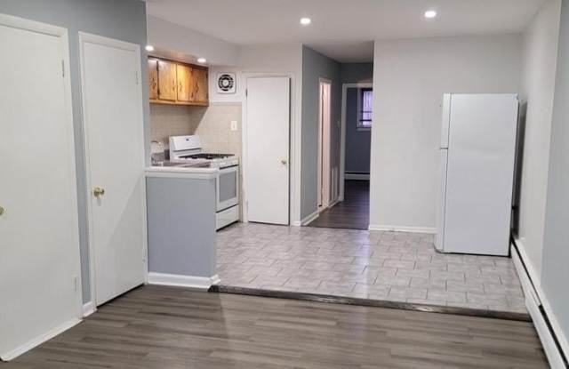 230 W ROOSEVELT BOULEVARD photos photos