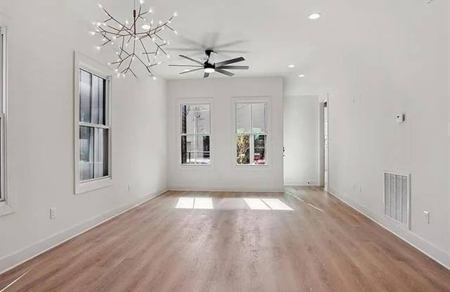 957 ST. MARY Gallery 3