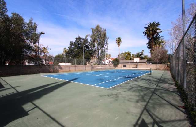 Upstairs 2-Bedroom Condo in South Redlands! Gallery 4