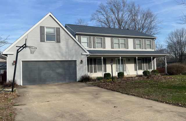 6 Bedroom home with Fenced Yard - Available 07/01/2026 photos photos