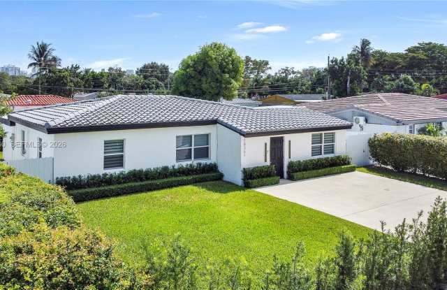 18362 Northeast 20th Place Gallery 3