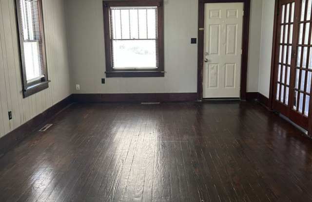 Nice 2 Bedroom 1 Bathroom Home Gallery 3